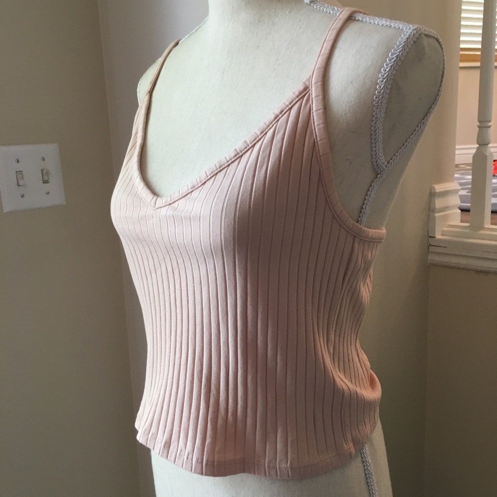 Light Pink Ribbed Crop Tank Top